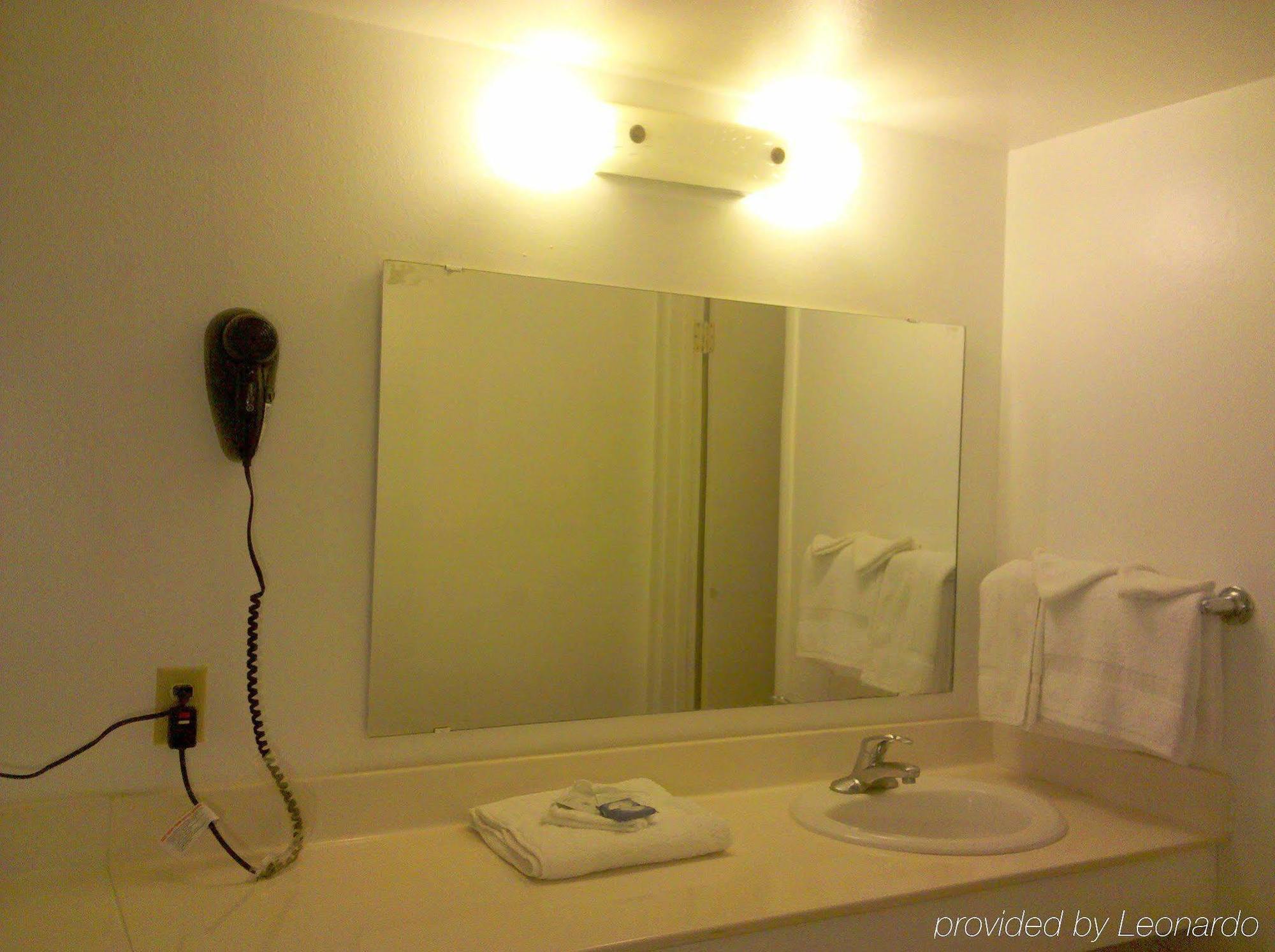 Maple Inn And Suites Los Banos Ruang foto