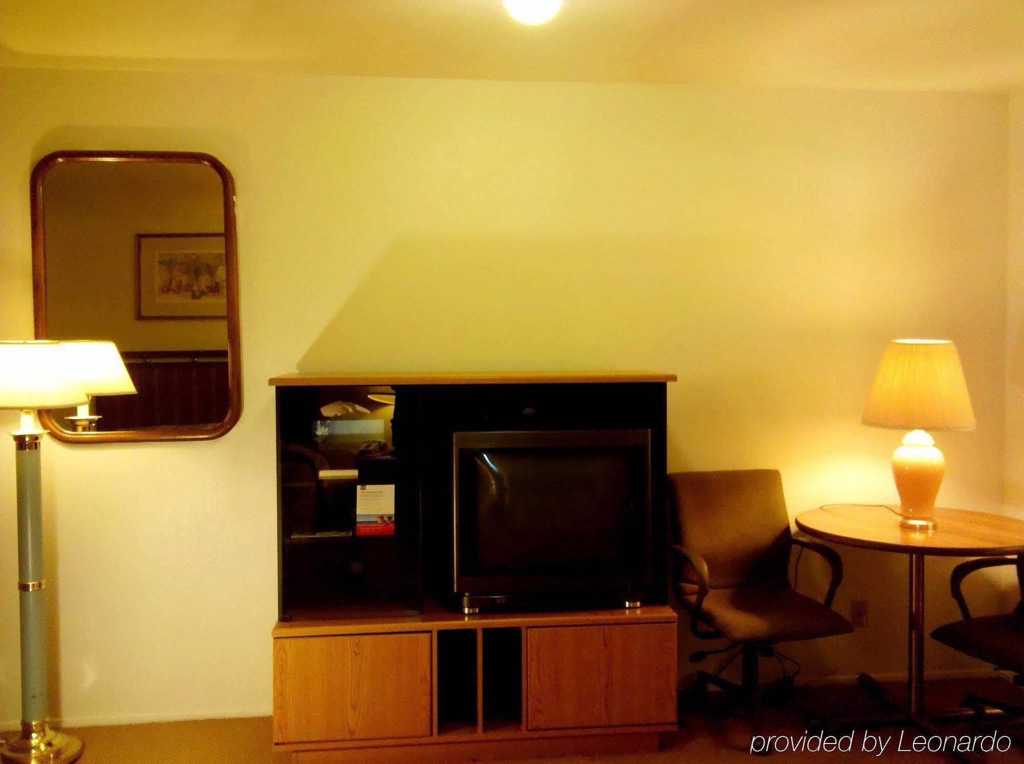 Maple Inn And Suites Los Banos Ruang foto